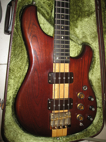 Ibanez Musician 1980.png